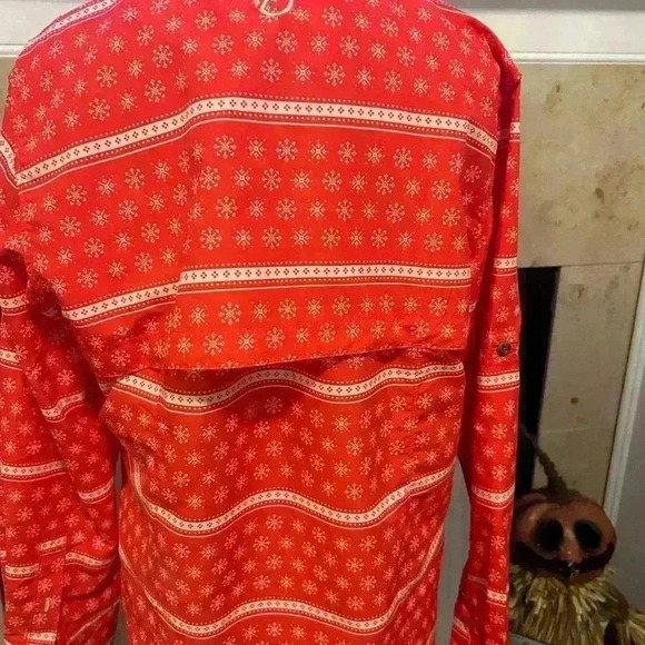 Magellan Women’s Holiday Fishing Button Down Shirt. Medium. Preowned. - Picture 5 of 5